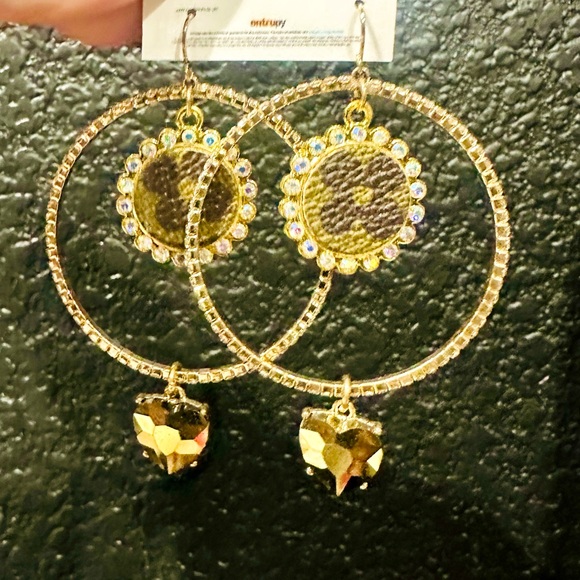 NWT Sandra Ling Gold Sparkling Heart Charm Earrings - Picture 4 of 11